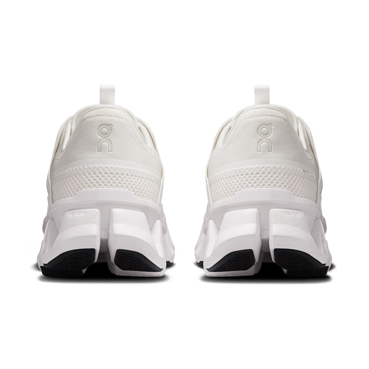 On Cloudswift Amp - Men's in White / White - view 5