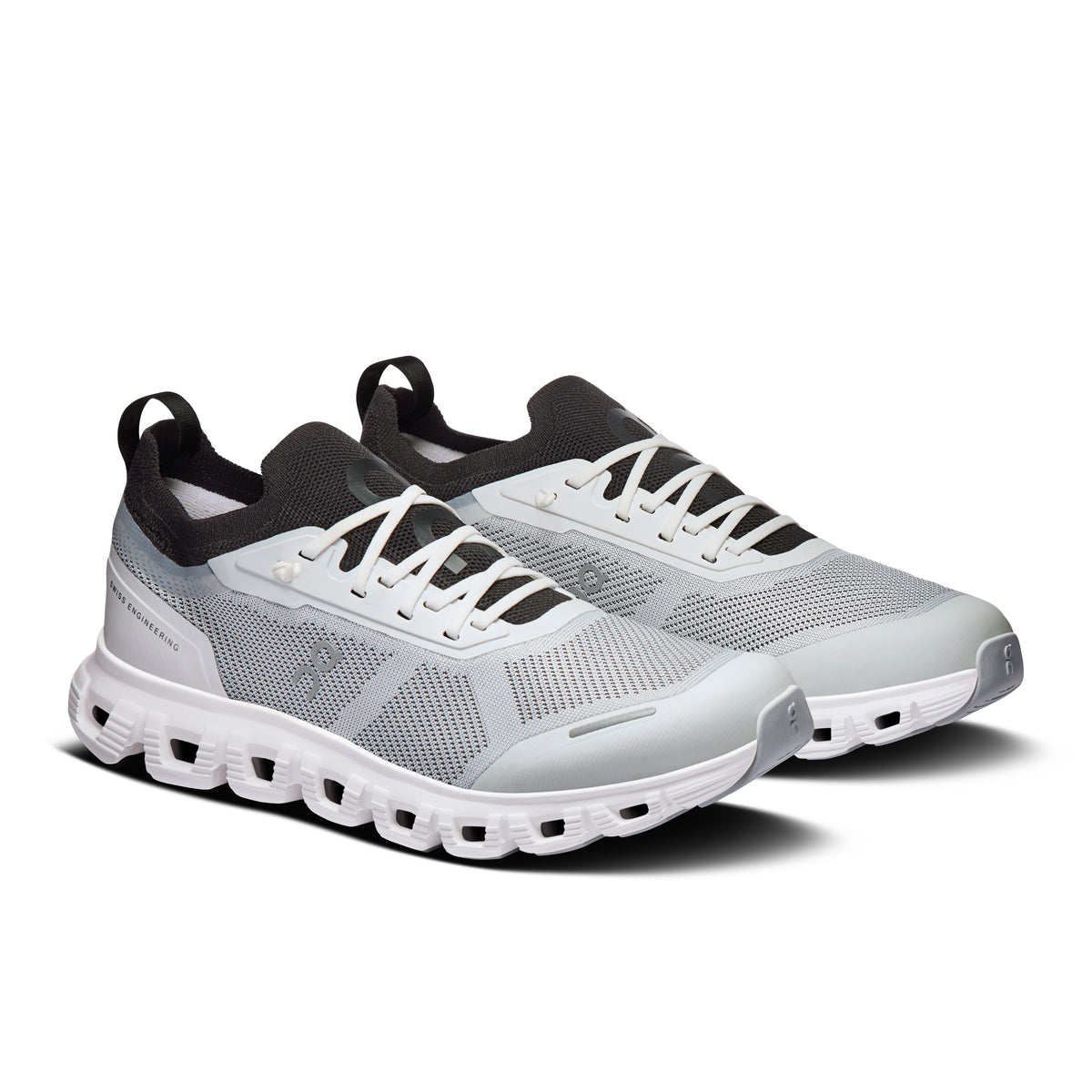 On Cloud 6 Versa - Women's in White / Black - view 6