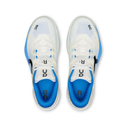 On THE ROGER Pro 3 Clay - Men's in Ivory / Jay - view 2