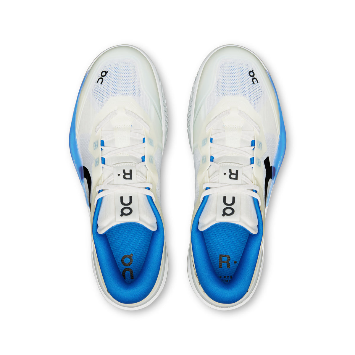 On THE ROGER Pro 3 Clay - Men's in Ivory / Jay - view 2