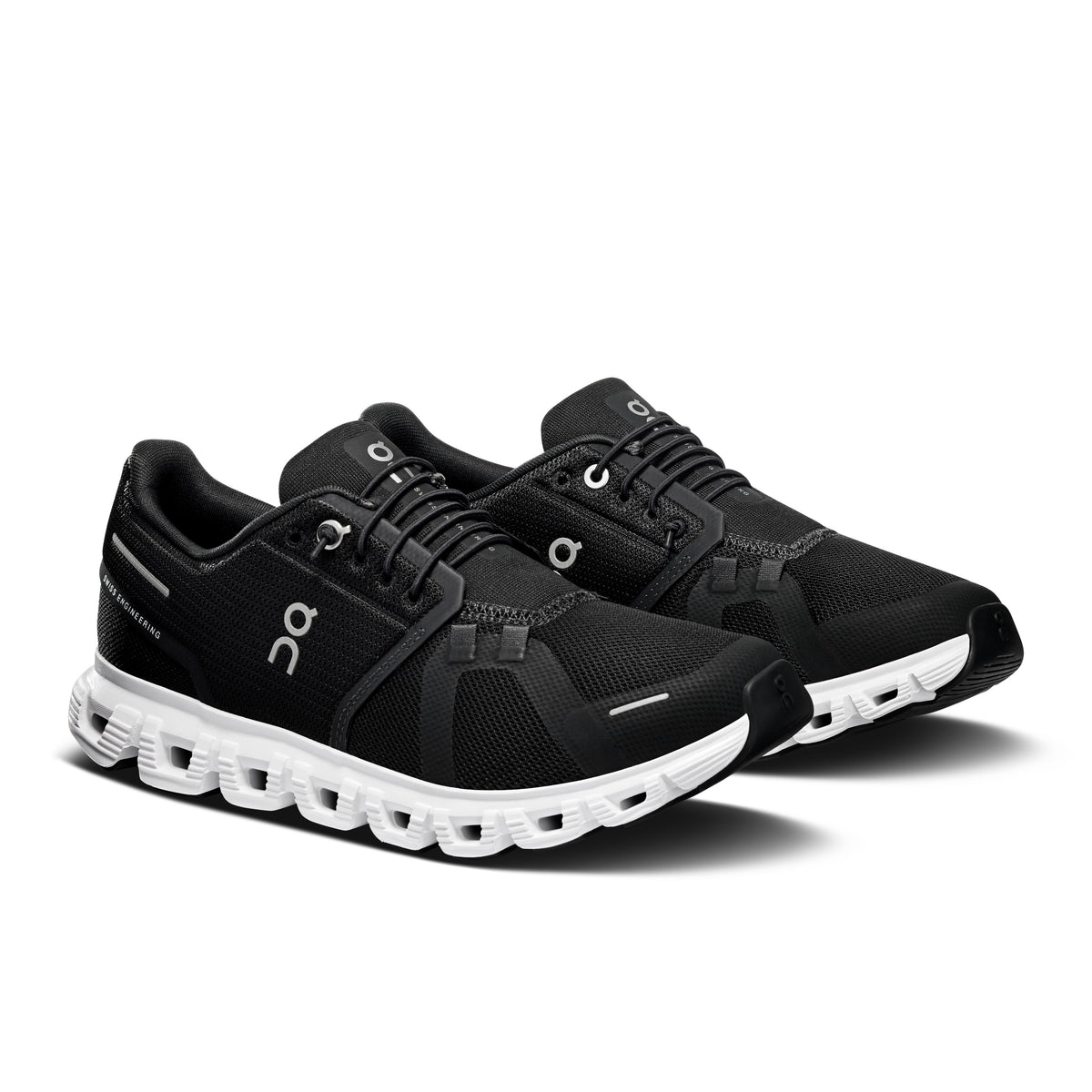 On Cloud 6 Wide - Women's in Black / White - view 6