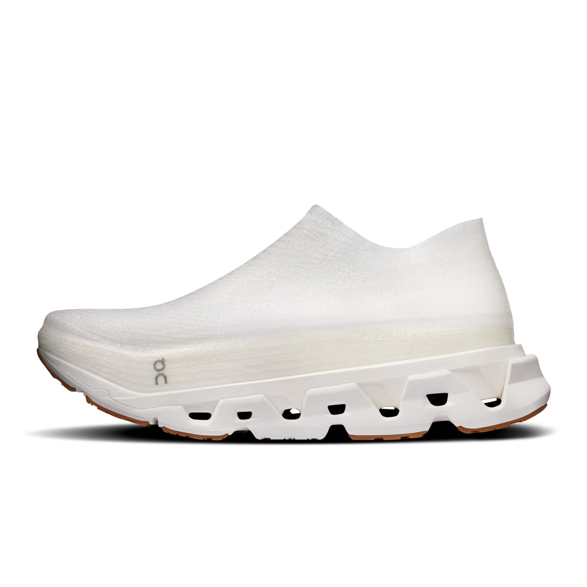 On LightSpray Cloudmonster LOEWE - Unisex in White - view 4