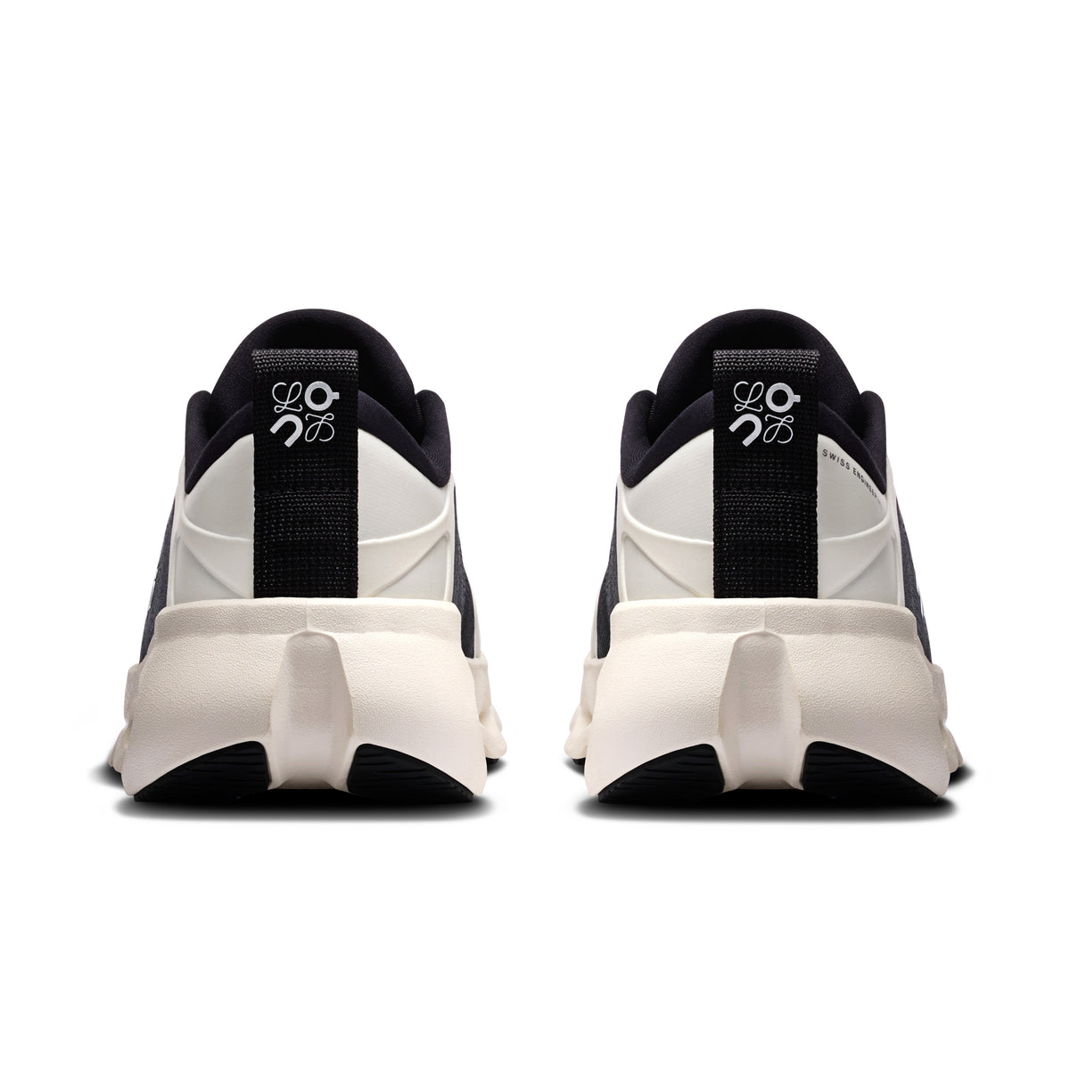 On Cloudsolo LOEWE - Women's in Black / Eggshell - view 5