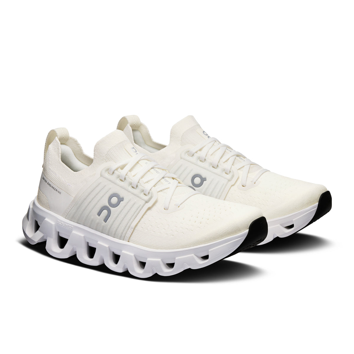 On Cloudswift 4 - Women's in White / White - view 6