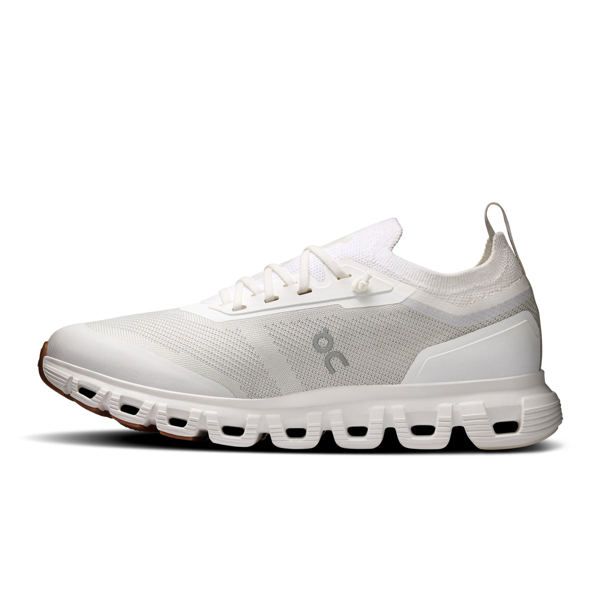 On Cloud 6 Versa - Women's in White / White - view 4