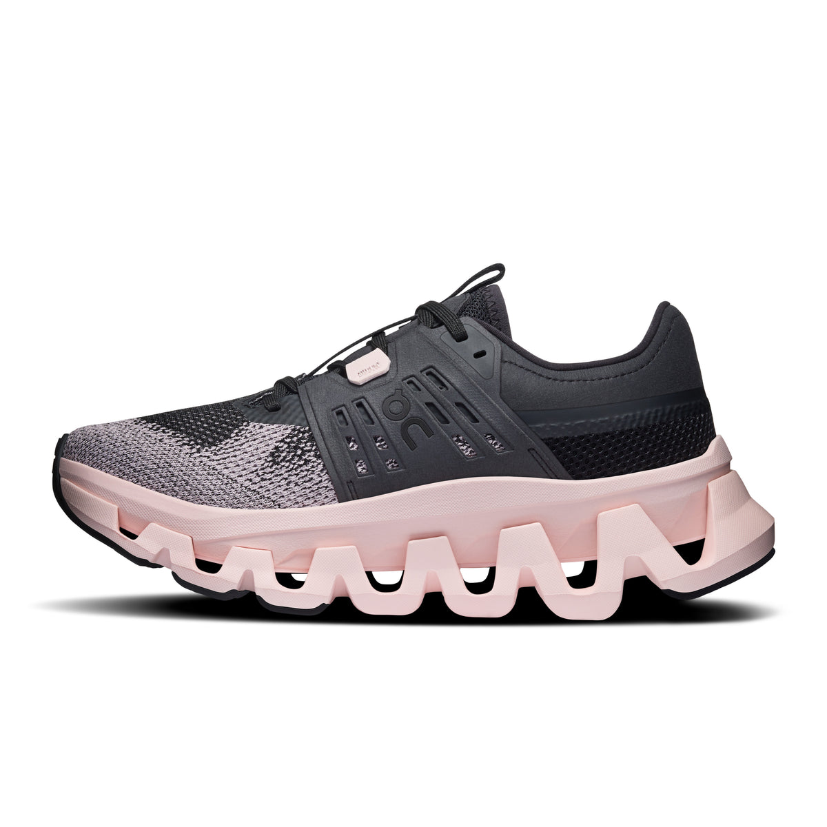On Cloudswift Amp - Women's in Black / Salt - view 4
