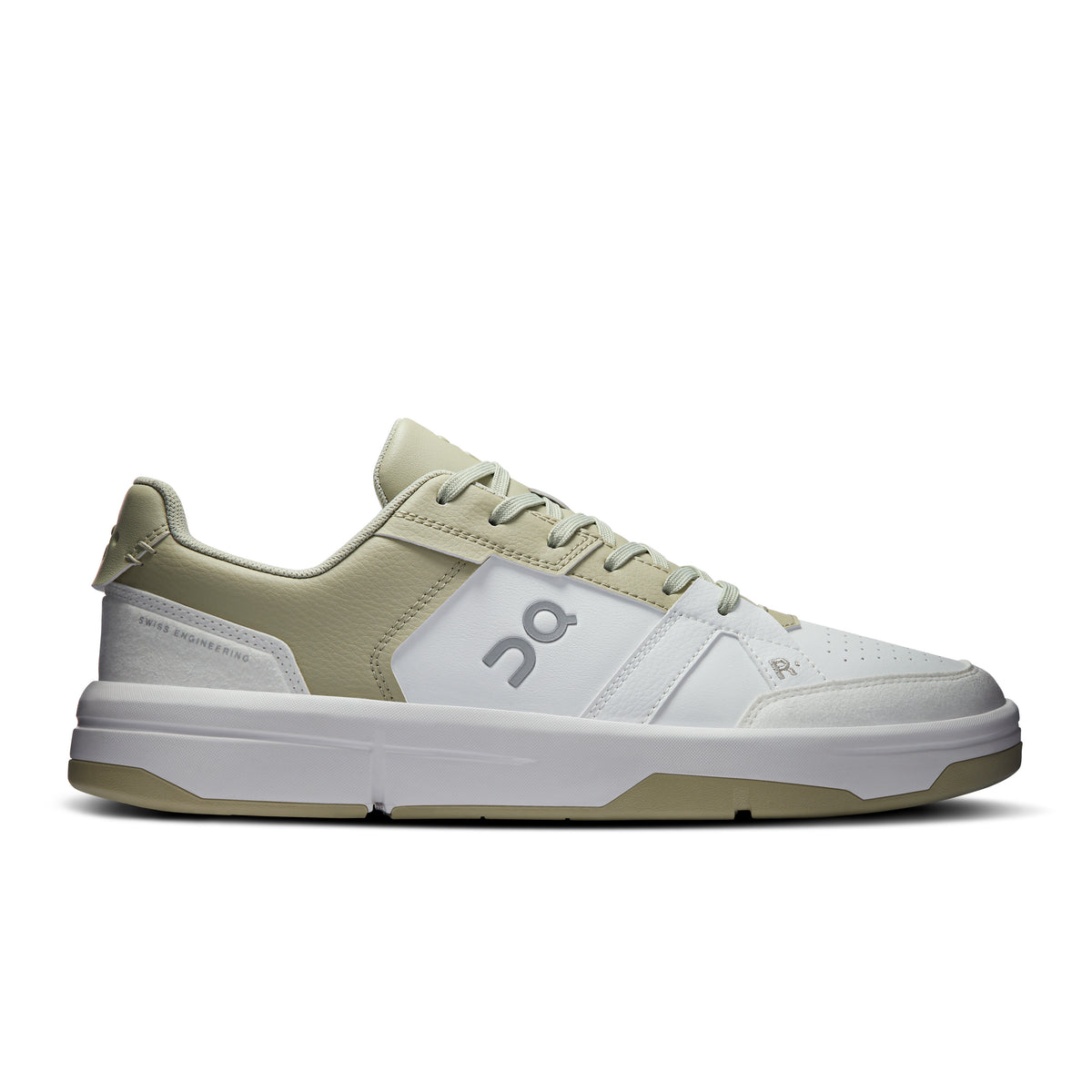 On THE ROGER Clubhouse - Men's in White / Chalk - primary view