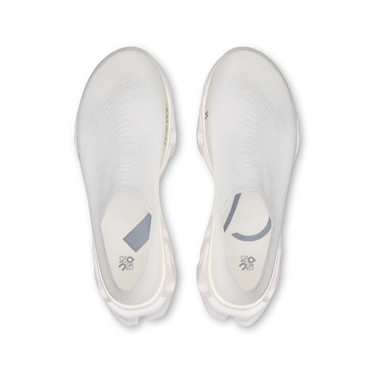 On LightSpray Cloudmonster LOEWE - Unisex in White - view 2