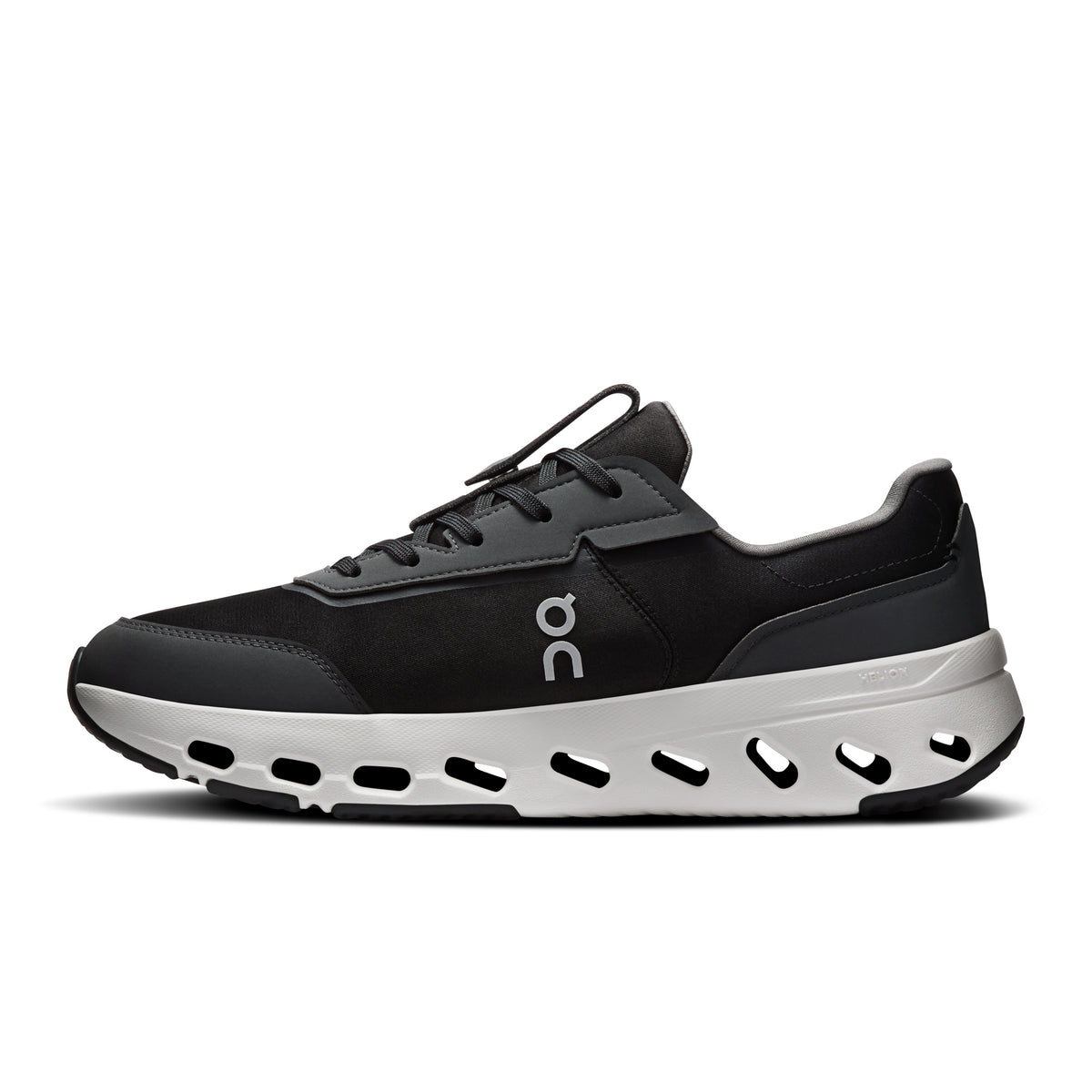On THE ROGER Wildcard - Men's in Black / White - view 4