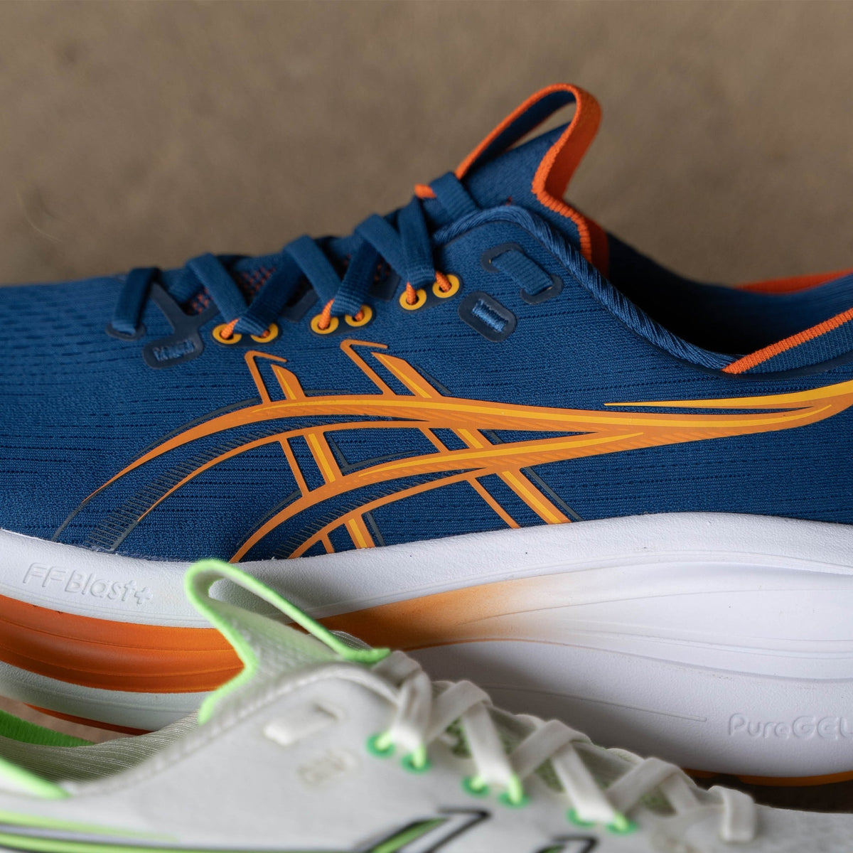 ASICS GEL-Nimbus 28 para hombre (Ancho)