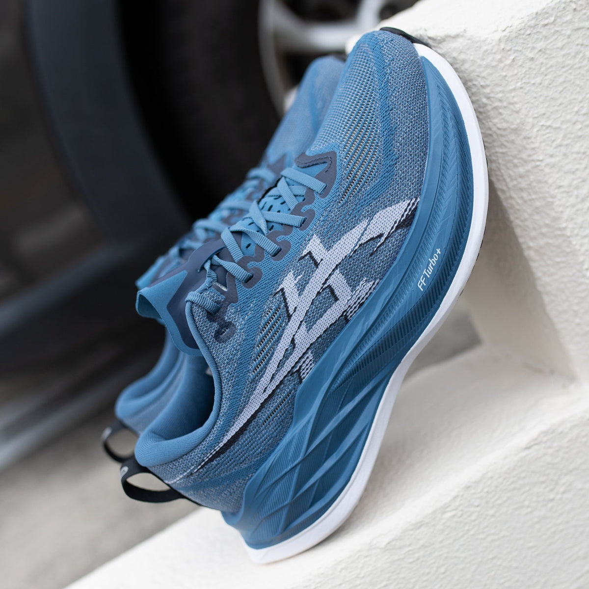 ASICS Superblast 2 unisex