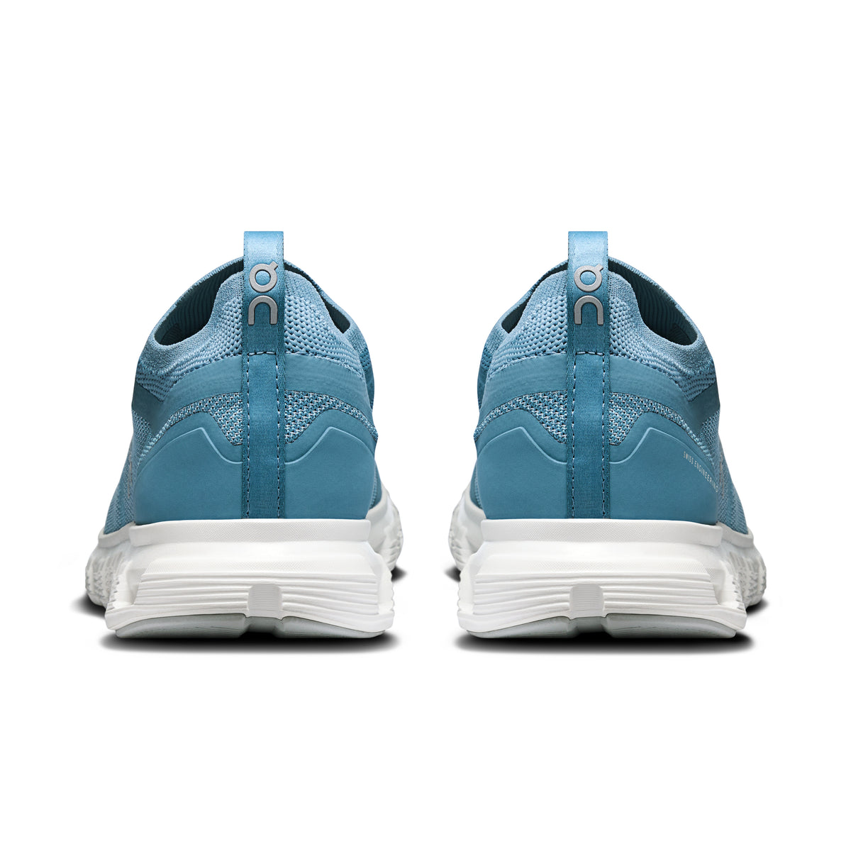 On Cloud 6 Versa - Women's in Dust / White - view 5