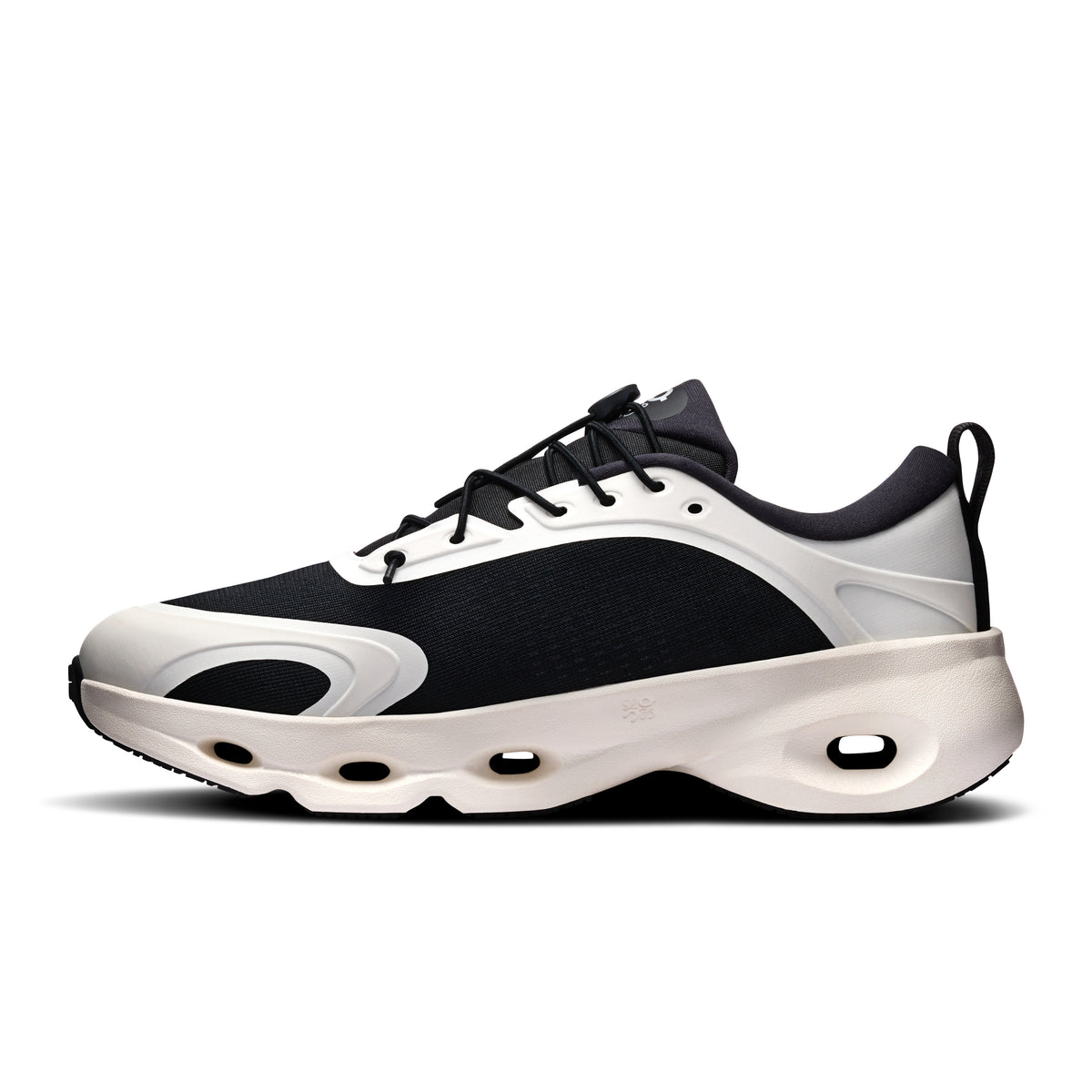 On Cloudsolo LOEWE - Women's in Black / Eggshell - view 4