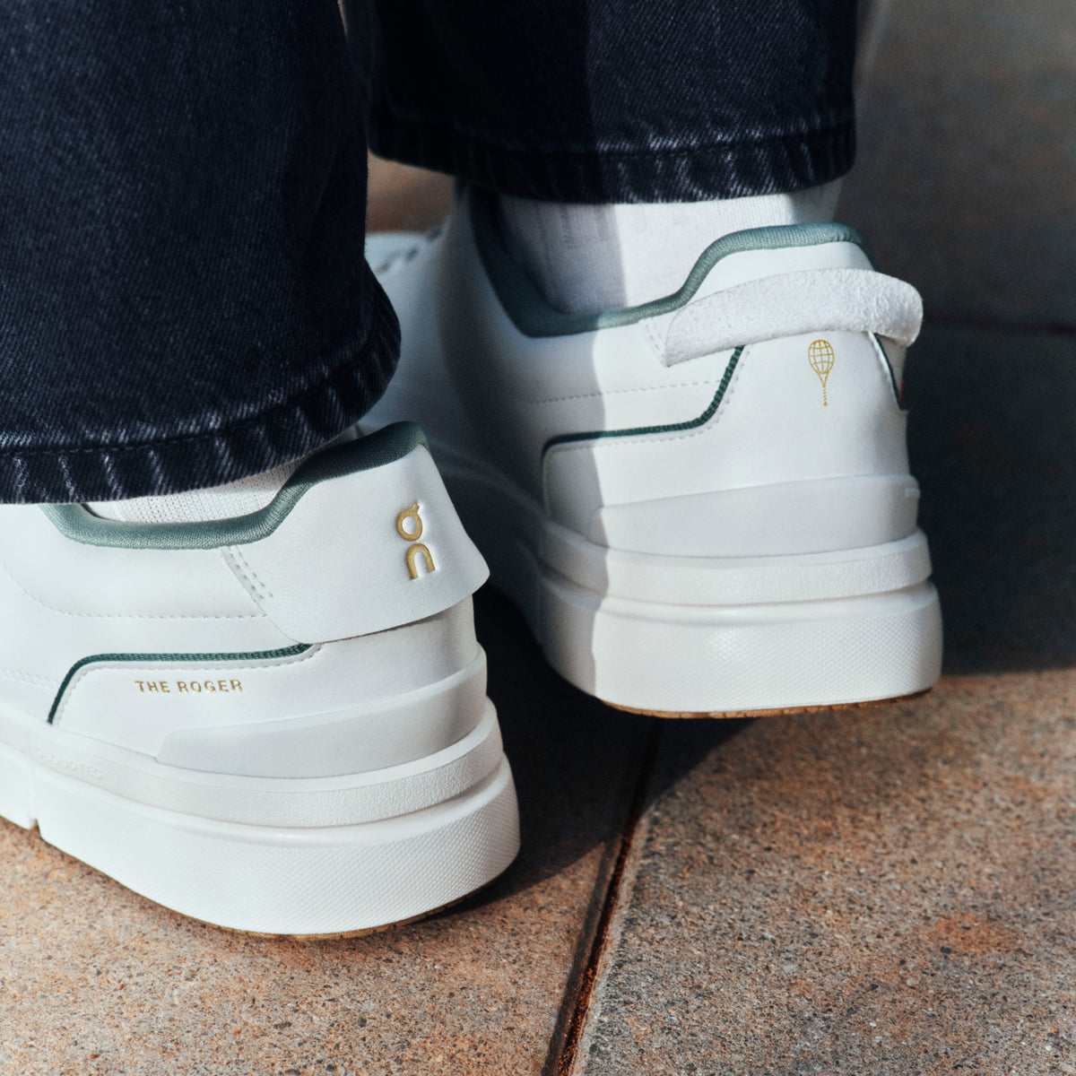 On THE ROGER Centre Court - Women's in Ivory / Fern - view 2