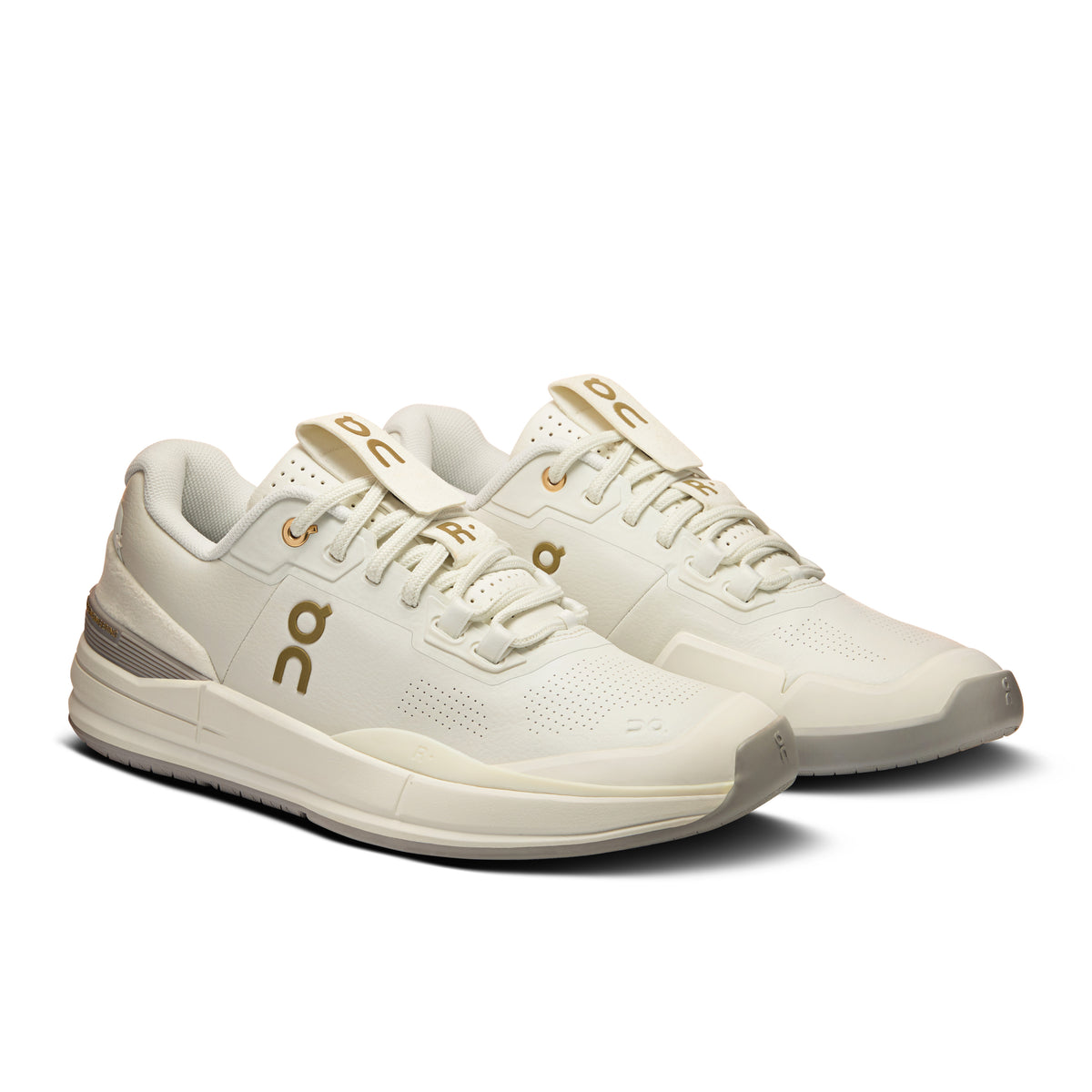 On THE ROGER Pro Ace - Women's in Ivory / Fog - view 6