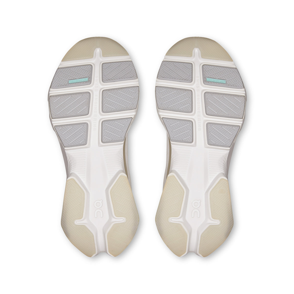 On Cloudpulse 2 - Women's in White / White - view 3